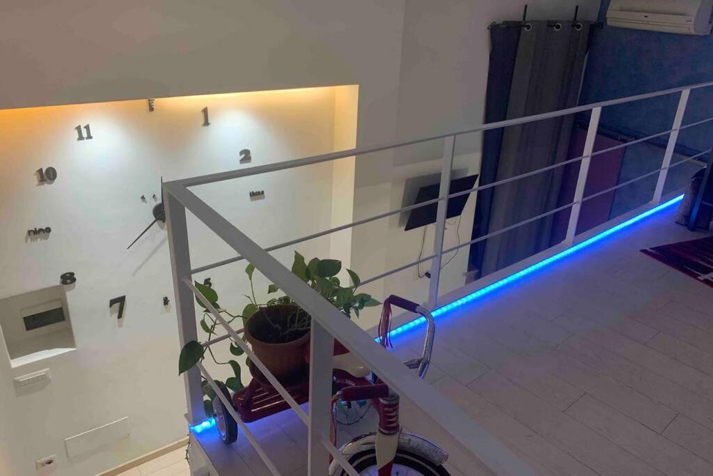 Small Mezzanine Apartment Colosseo Roma Eksteriør bilde